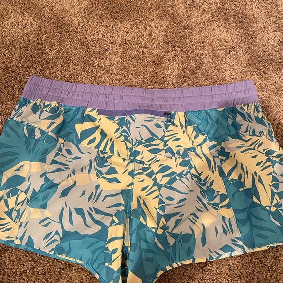 Patagonia shorts - Picture 2 of 3